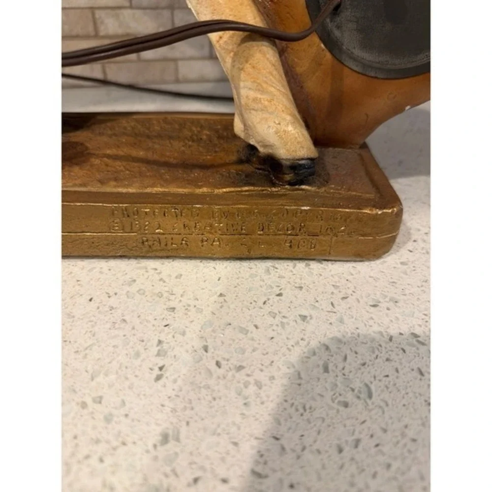 Vintage Elvis Bust‎ Chalkware Mantel Clock Guitar Working Landshire